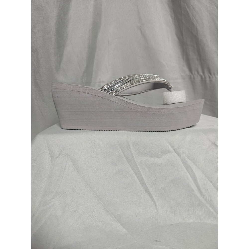 SO Bubblygrey Women Grey Rhinestone Embellished Wedge Flip Flop Sandals  M 7-8 - Picture 2 of 7